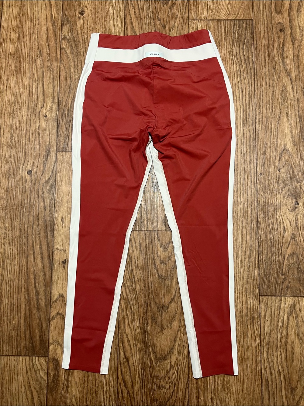Women’s VAARA Freya Leggings Size Small (26x24)